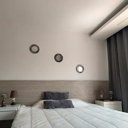 Luxury No. 202